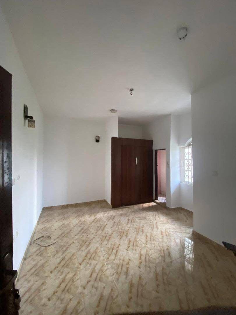 Spacious selfcontained apartment available for rent Using Steady Band 'B'